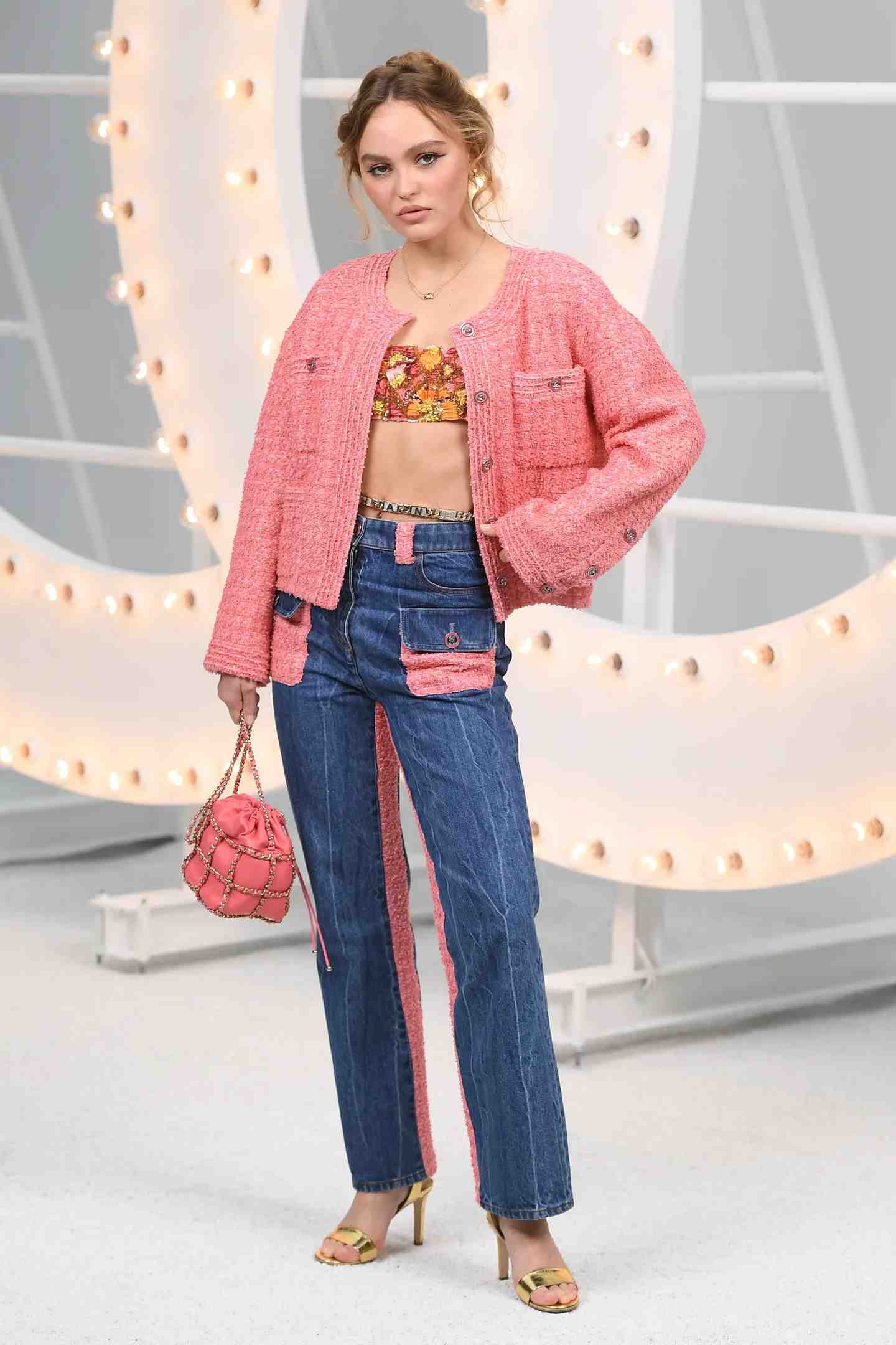 Inspirasi tampil stylish ala Lily-Rose Depp