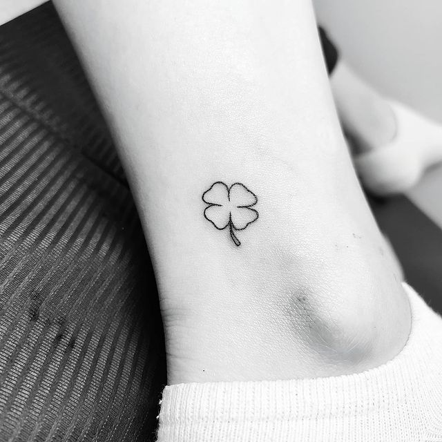 tato simbol keberuntungan