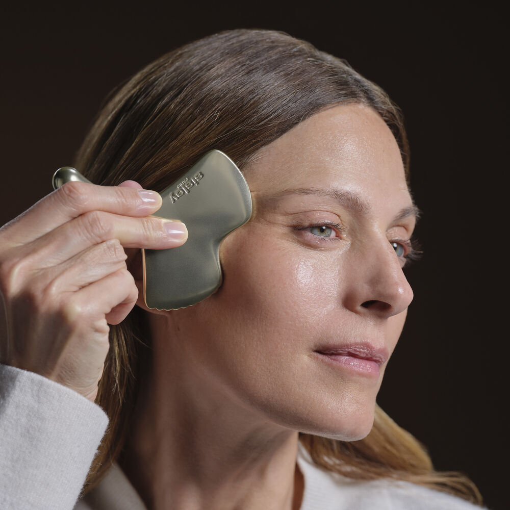 ginkgo gua sha sisley paris
