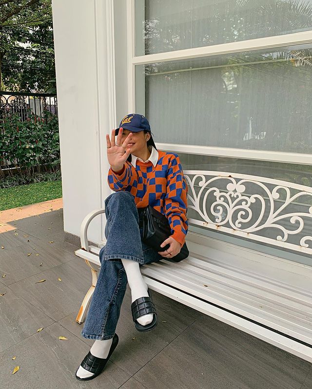  5 Celana ini Cocok Dengan Oversize Sweater, Sudah Tahu? 