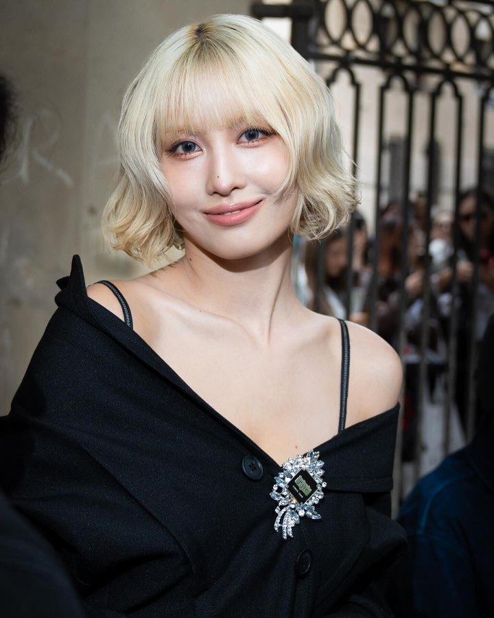 Milan Fashion Week, Karina PRADA, Momo TWICE, Spring Summer 2025 MFW