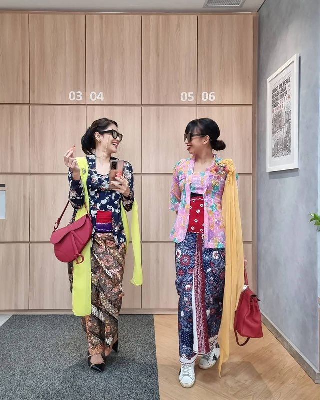 Inspirasi Kebaya Kutubaru Ala Selebritas Tanah Air