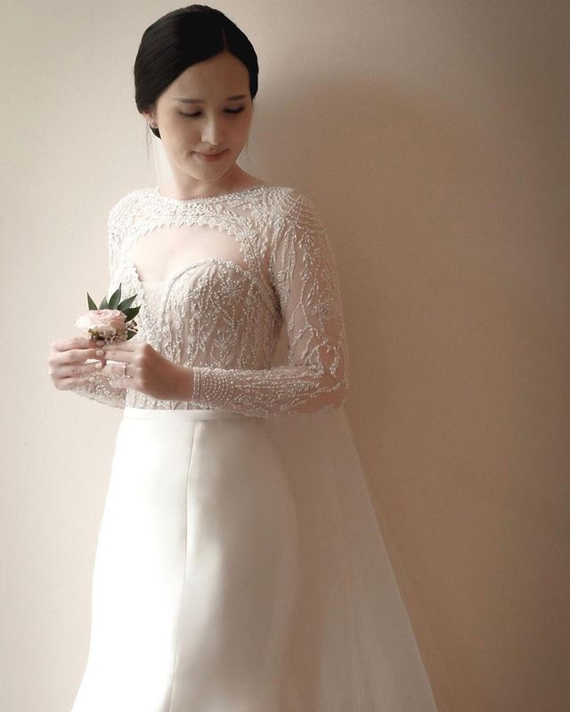 Gaun pengantin simple tapi mewah
