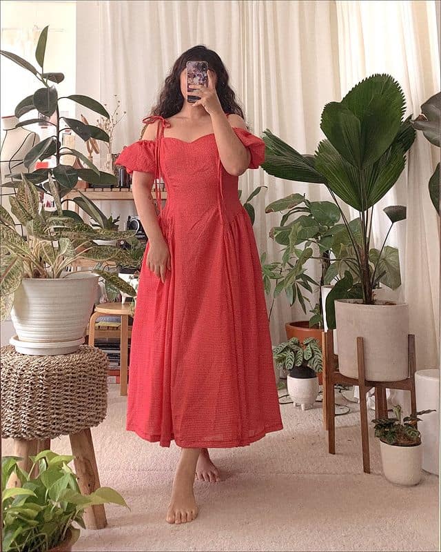 Kesulitan dalam menentukan dress terbaik? Coba kenali dulu bentuk badan kamu!