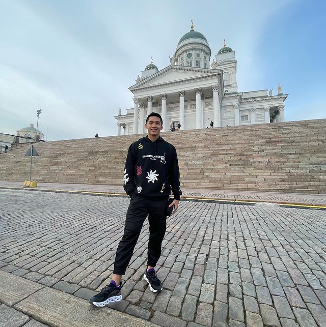 Penampilan Jonatan Christie Di Luar Lapangan