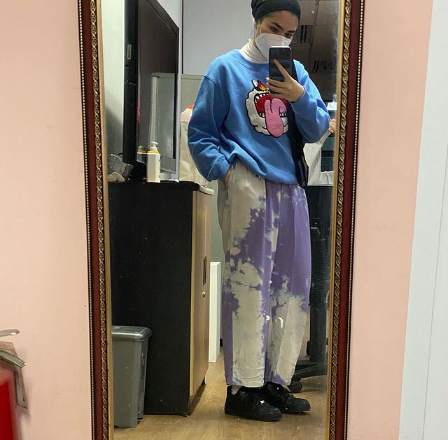  5 Celana ini Cocok Dengan Oversize Sweater, Sudah Tahu? 