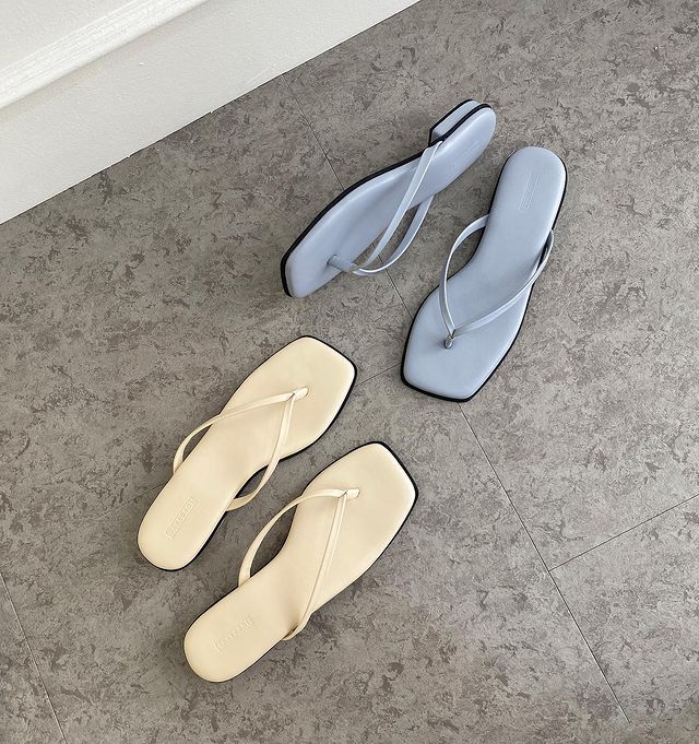 Elegant flip-flops by Nakedsol