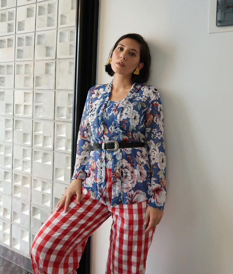 Inspirasi Kebaya Kutubaru Ala Selebritas Tanah Air