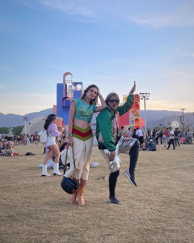 Intip Gaya Seru Luna Maya Saat Menghadiri Coachella