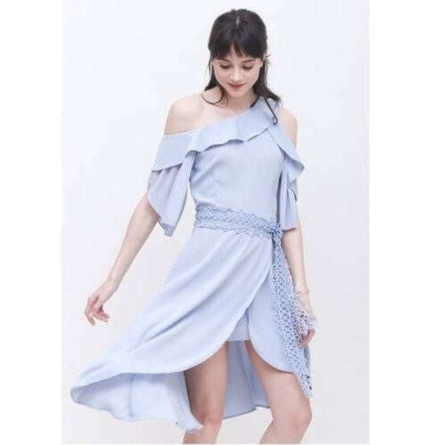 5 Rekomendasi Baju Untuk Tubuh Mungil, Penasaran?