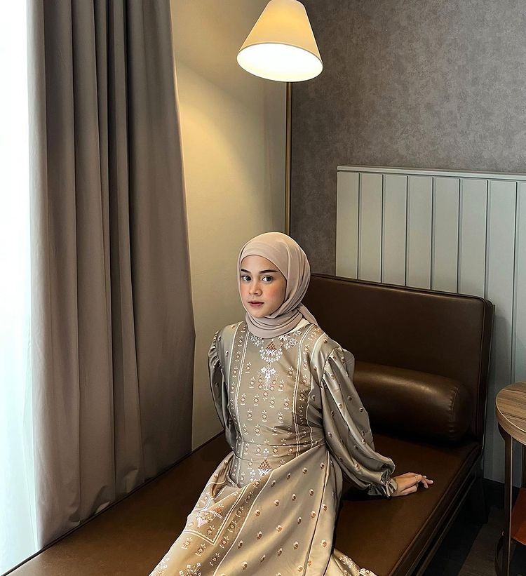 Model gamis simple tapi mewah