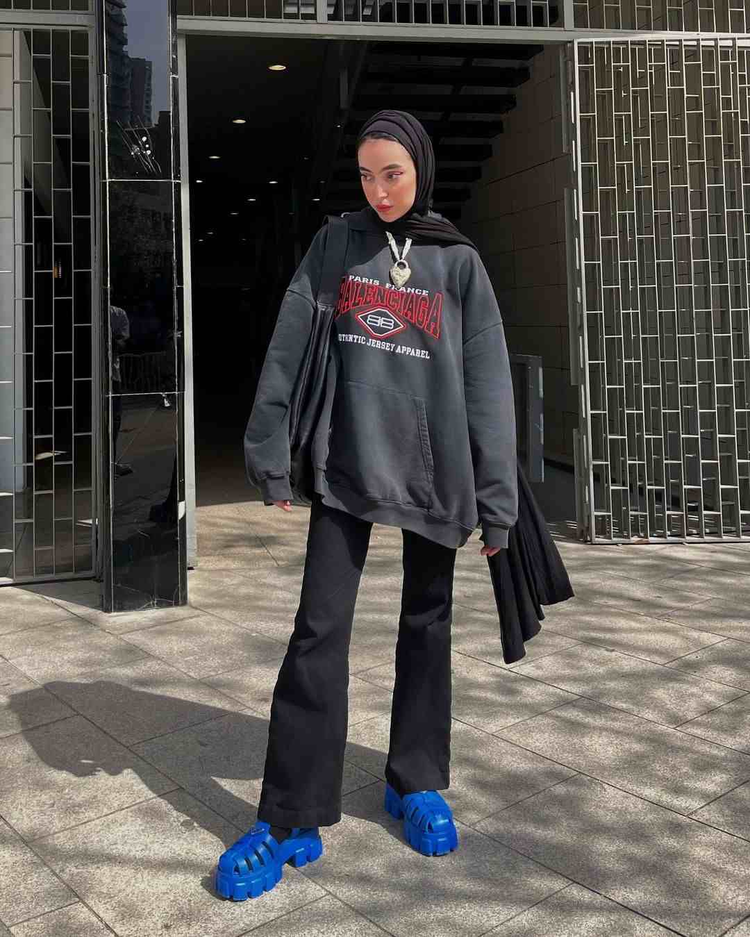 Padu Padan Busana Oversized Untuk Wanita Berhijab