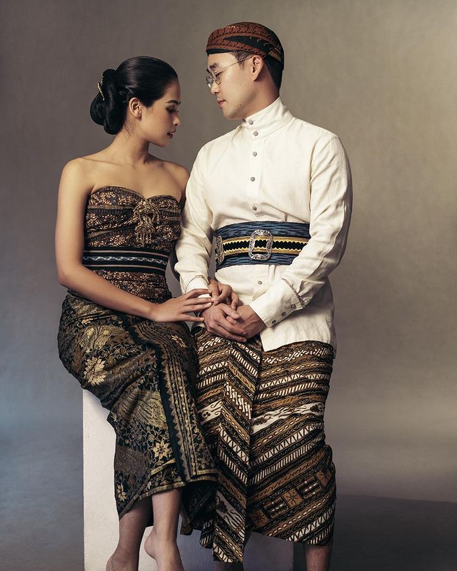 Simak, Inspirasi Gaya Foto Prewedding Indoor 