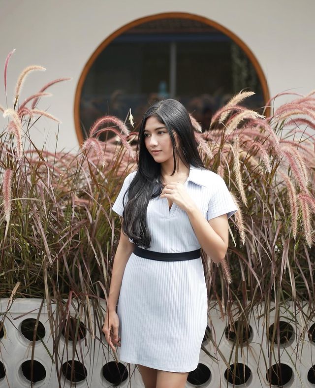 Inspirasi Outfit Ala Erina Gudono