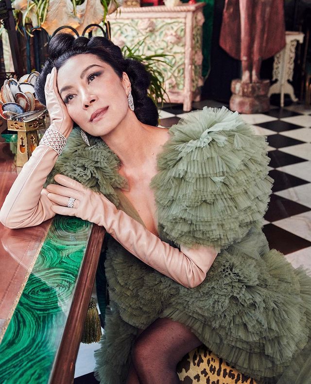 Rahasia kecantikan Michelle Yeoh untuk awet muda di usia 60 tahun