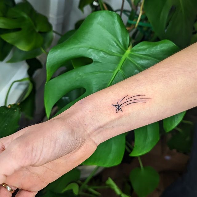 tato simbol keberuntungan
