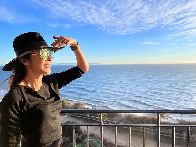 Rahasia kecantikan Michelle Yeoh untuk awet muda di usia 60 tahun