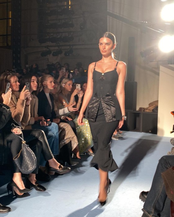 beby tsabina dan mikha tambayong di tory burch new york fashion week 2023