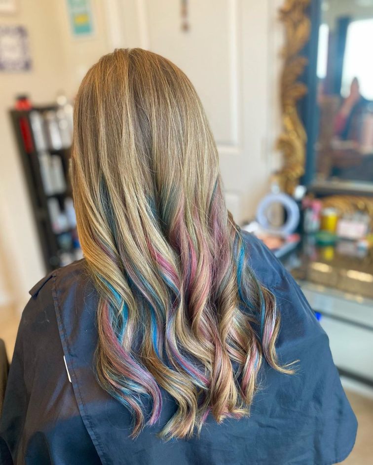 warna rambut bagian dalam, peekaboo hair, tren rambut