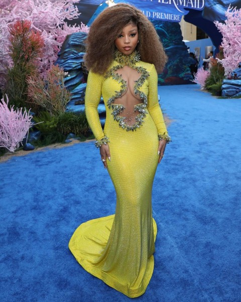 gaya para pemain di the little mermaid premiere