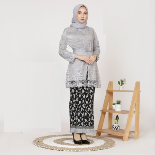 model kebaya untuk orang gemuk