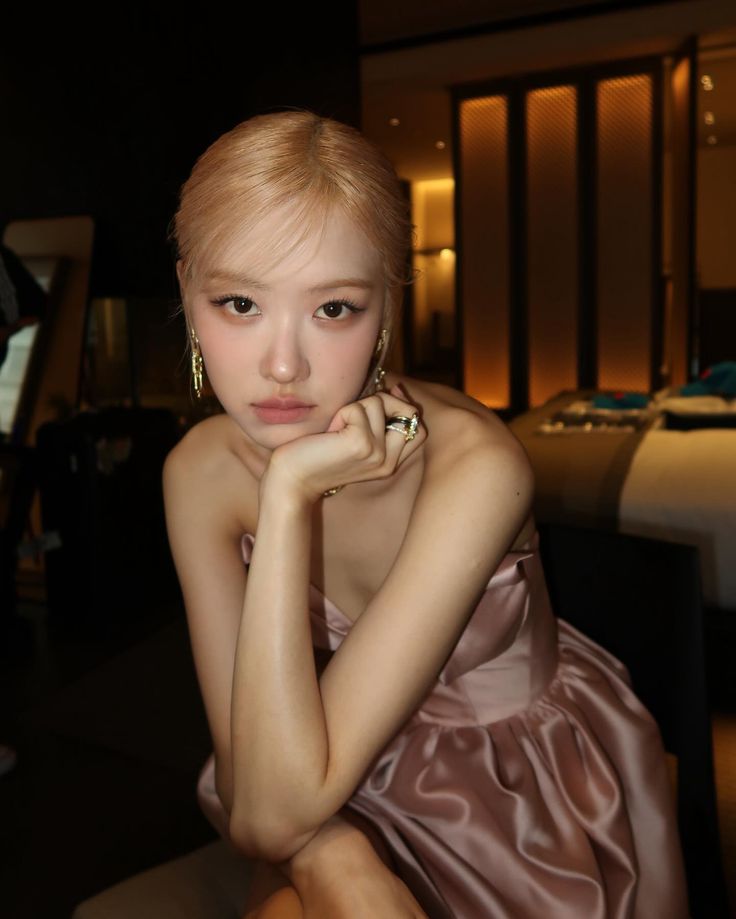 Gaya makeup Rosé