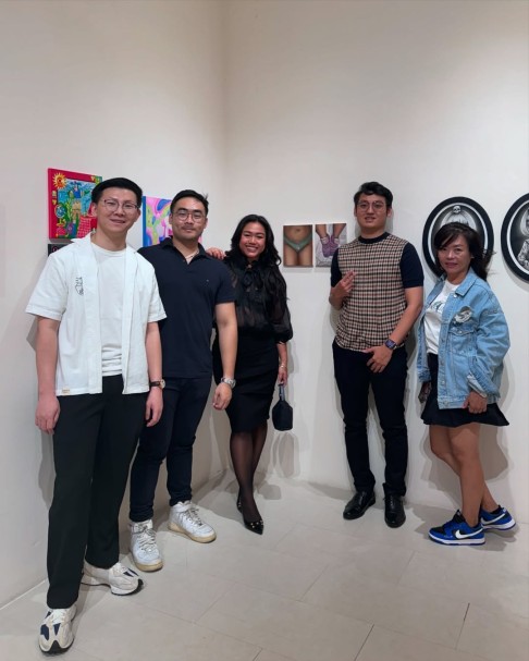 miranda pranoto, seniman asal jakarta gelar pameran solo di paris, whispers of the archipelago, paris