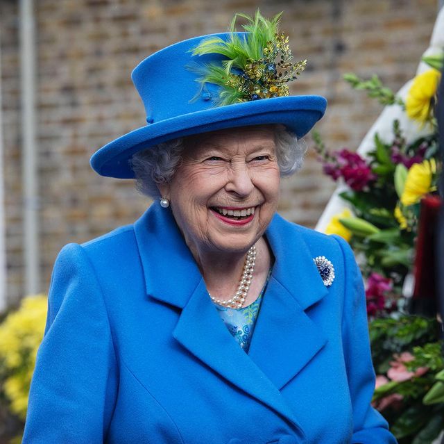 Tapi yang senada merupakan gaya Fashion Ikonik Ratu Elizabeth II