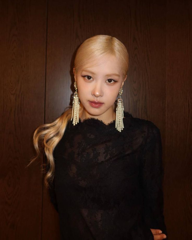 Gaya makeup Rosé