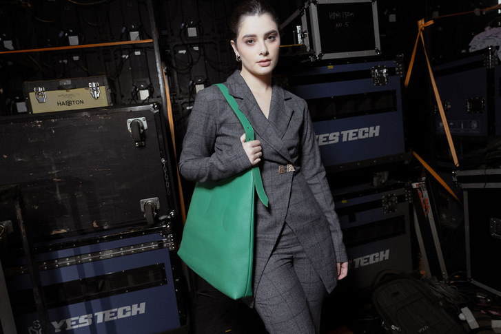 The Knot Collection: Kolaborasi Jovi Adhiguna dan ROUNN