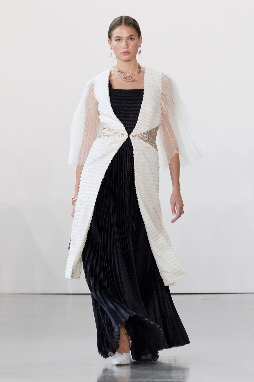 Bangga! 7 Perancang Busana Indonesia Tampil di NYFW SS24