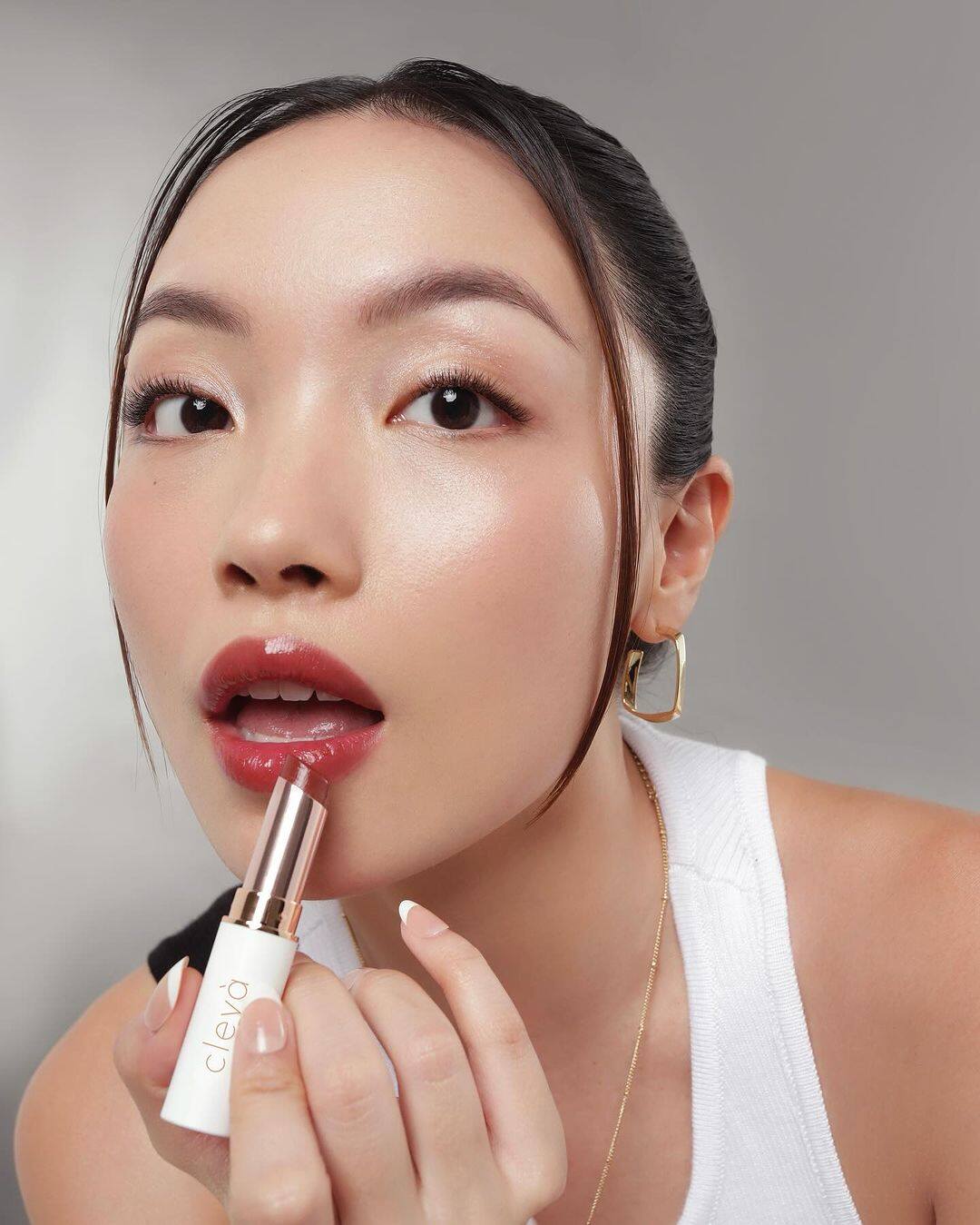 5 Rekomendasi Tinted Lip Balm Merek Lokal, Looking Fresh!