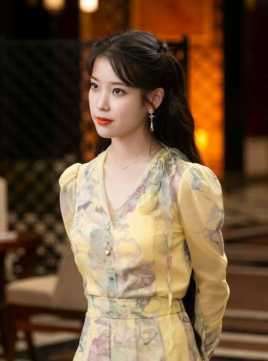 Chic dan Stylish! 5 Ide Workwear Wanita Ala Karakter KDrama!