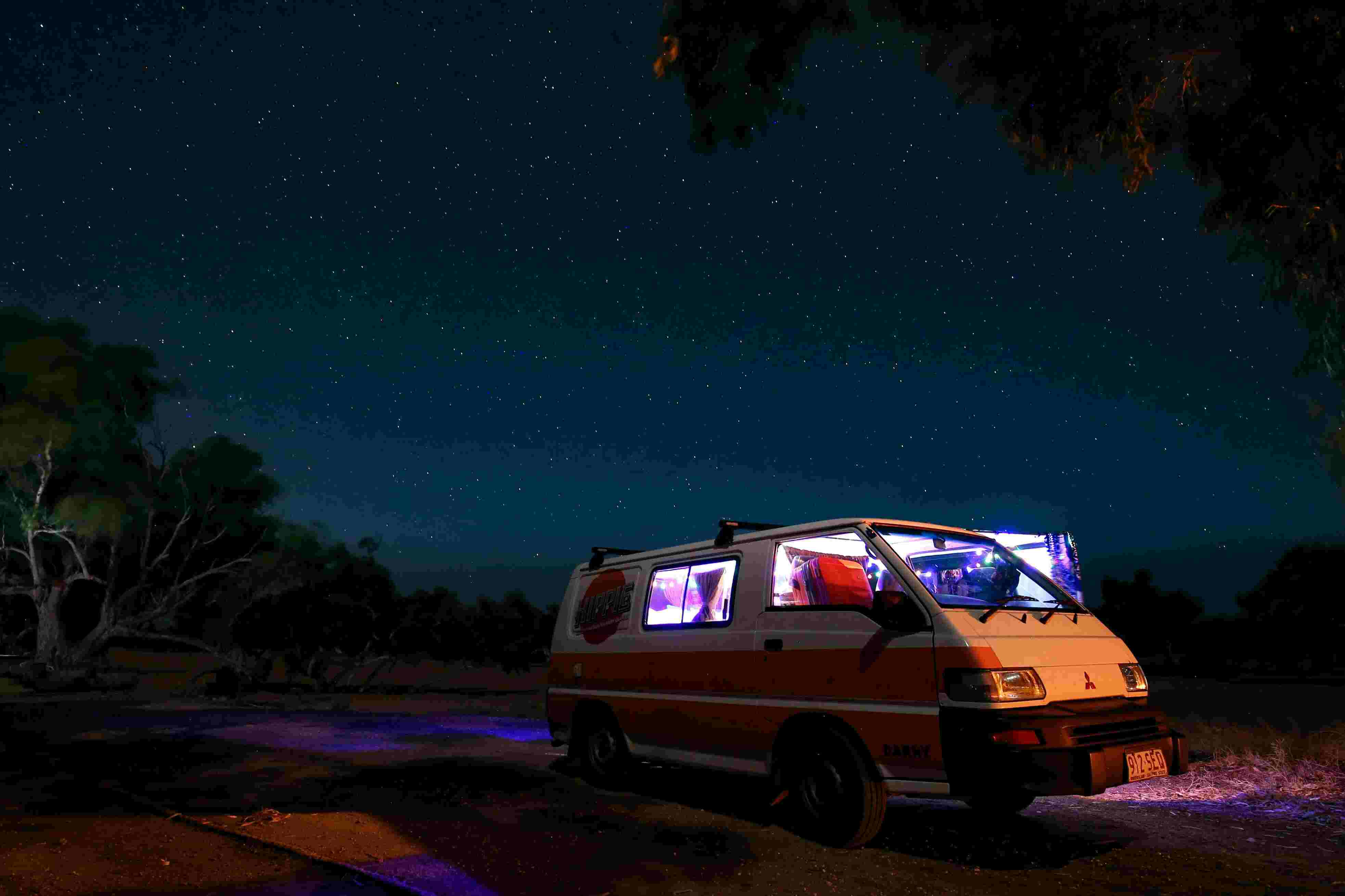 Mau Pergi Campervan? Siapkan 5 Essential Kit Ini Dulu