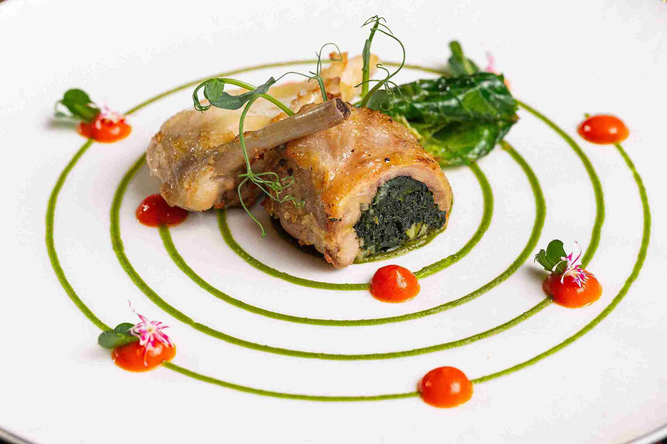 (Padang Ayam Pop. Foto: Dok. Marriott Bonvoy)