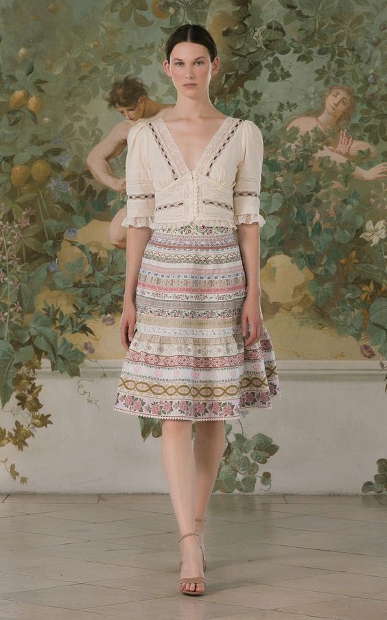 Kenali Cottagecore dalam Fashion, Dreamy and Aesthetic!