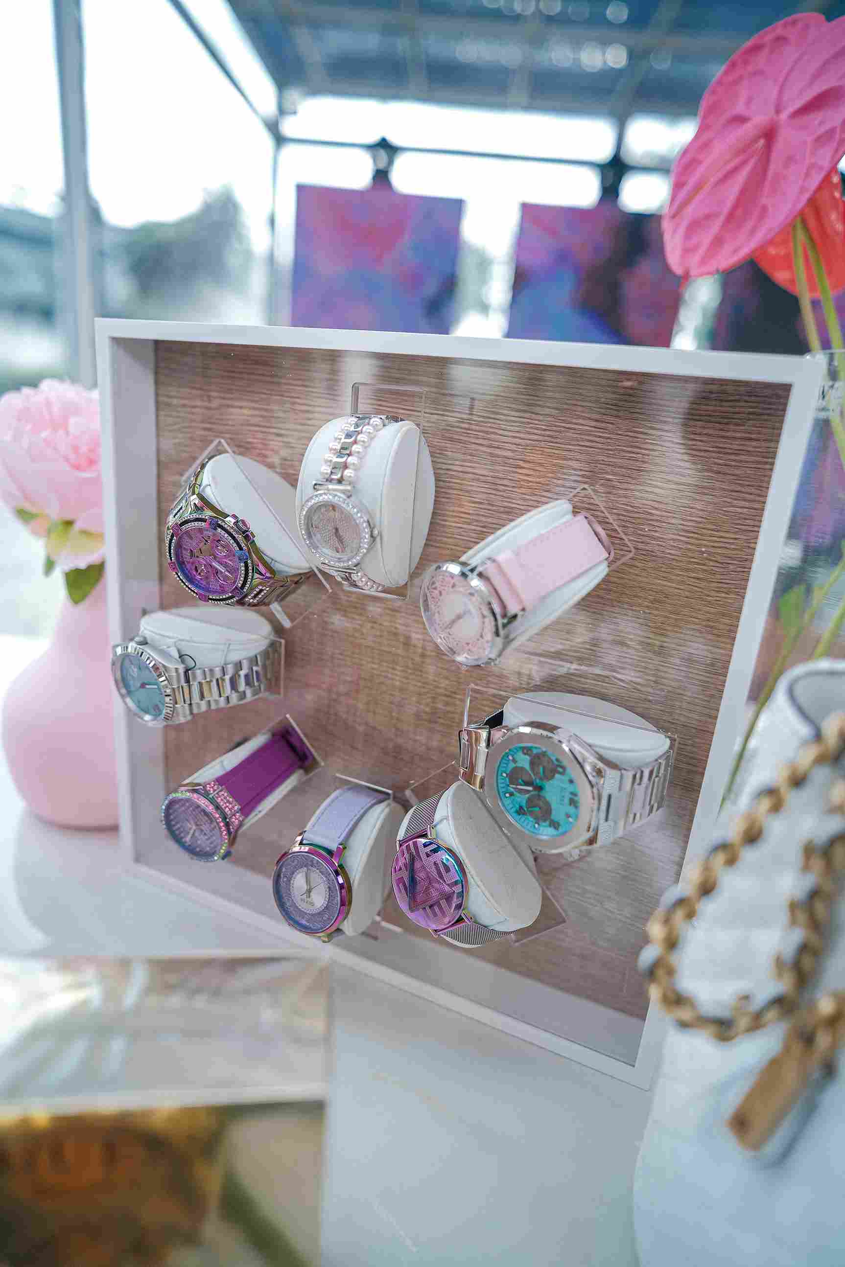 Jam tangan. Guess. Guess Spring 2023 Collection.