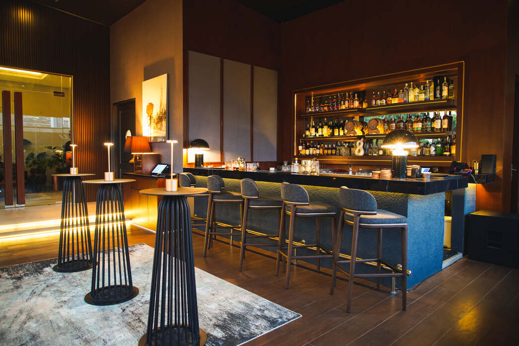 Amber Rooftop Lounge Hadir dengan Night Cityscape di Jakarta
