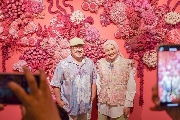  koleksi kolaborasi seanergy RiaMiranda x Mang Moel
