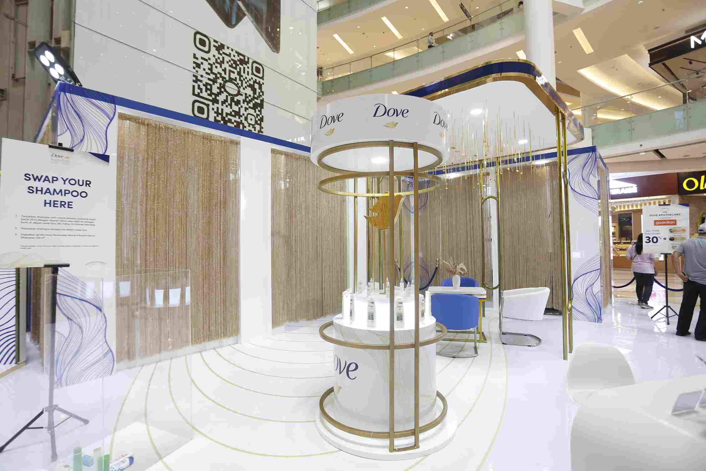 Dove Hairfall Expert Center Booth. Dove. Solusi rambut rontok. Shampoo anti rontok. Gandaria City Mall.