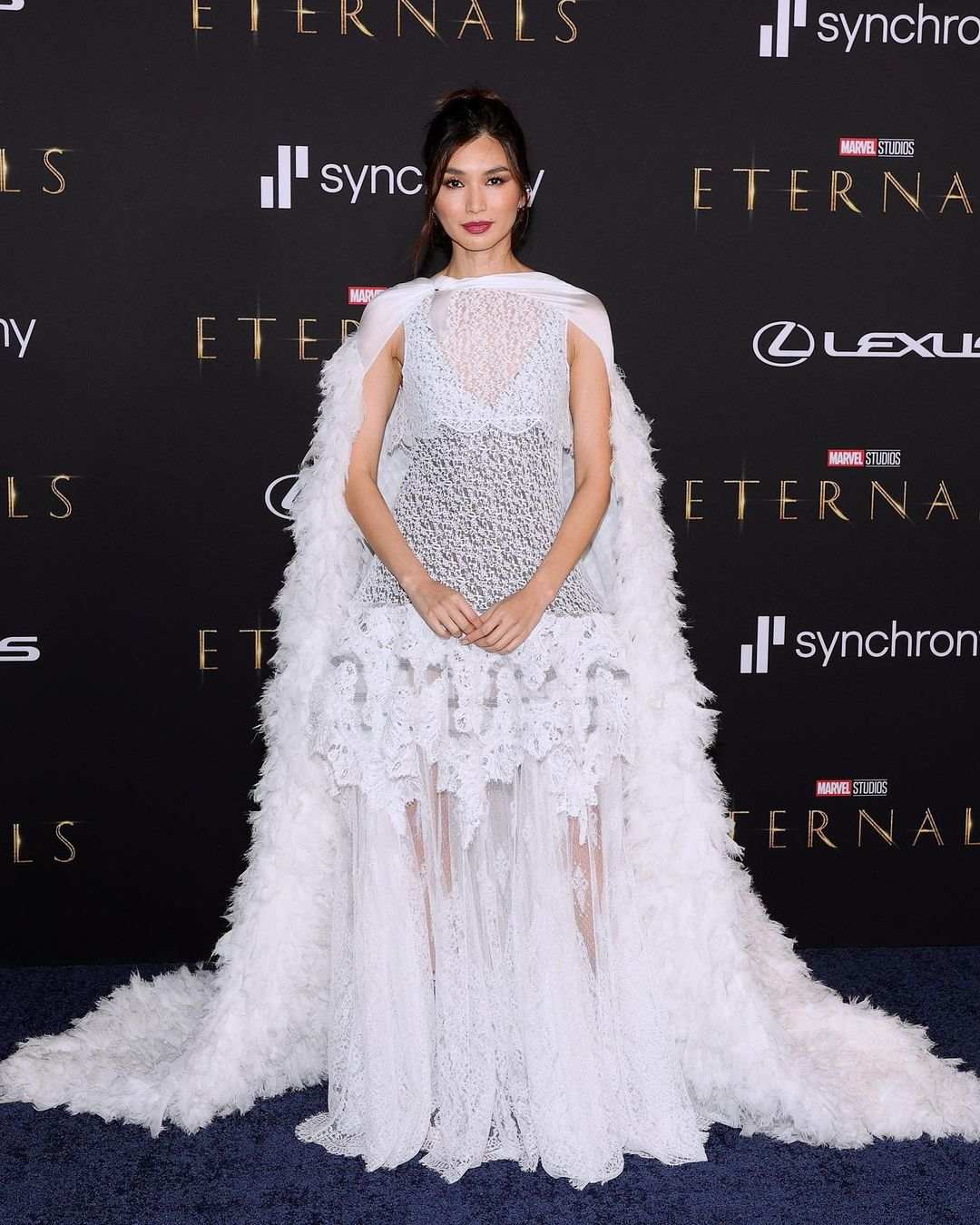 Angelina Jolie dan Gemma Chan di Premier Eternals