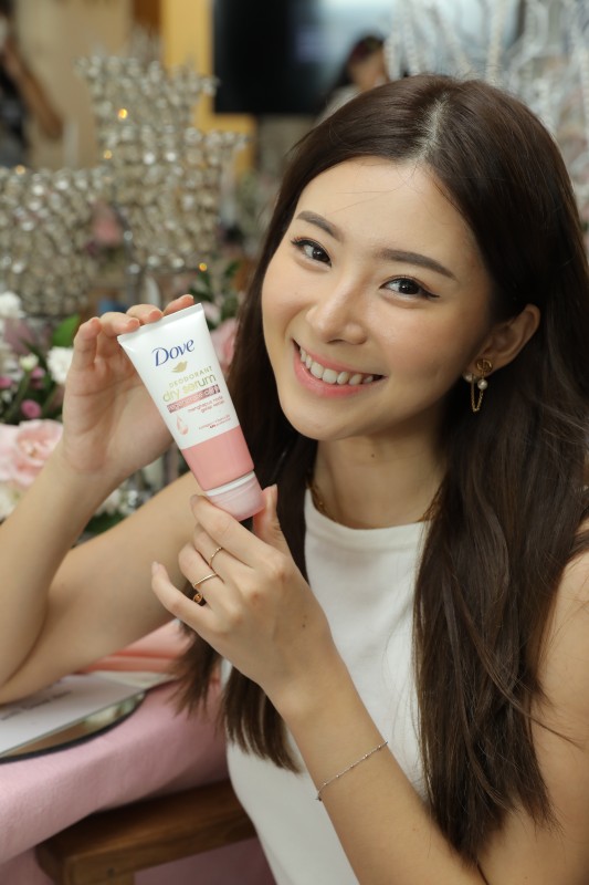 Dove Deodorant Dry Serum oleh Dove Deodorant di Underarms Expert Talk Cosmopolitan Indonesia Summer Party 2022