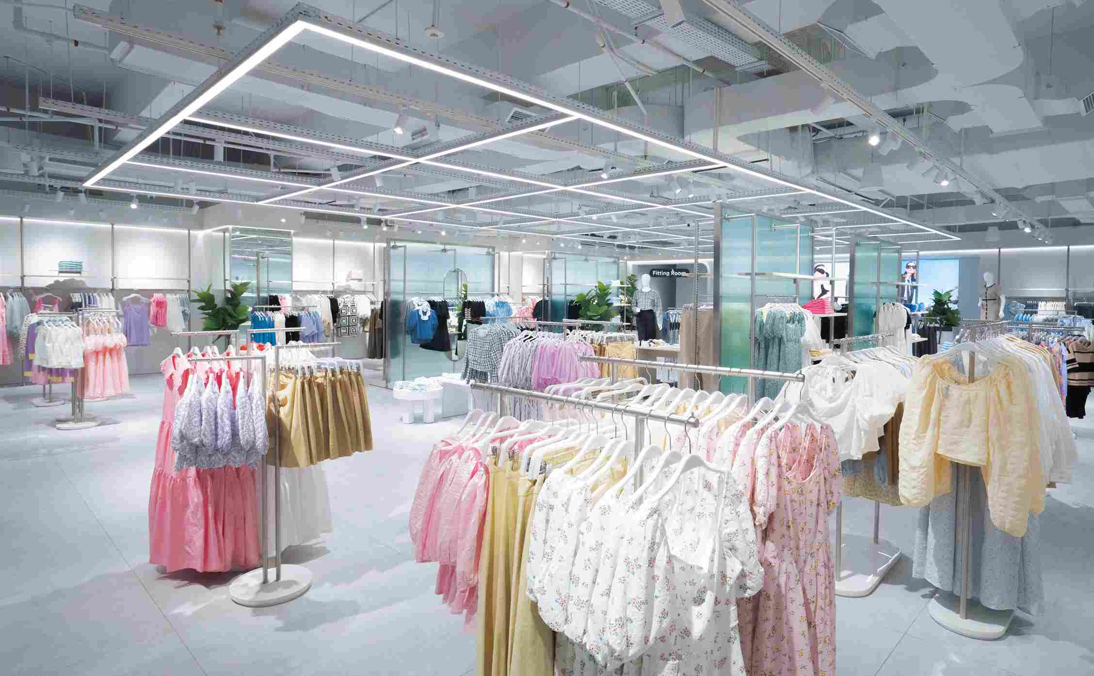 Pomelo. Pomelo Indonesia. Reopening toko pomelo. Fashion.