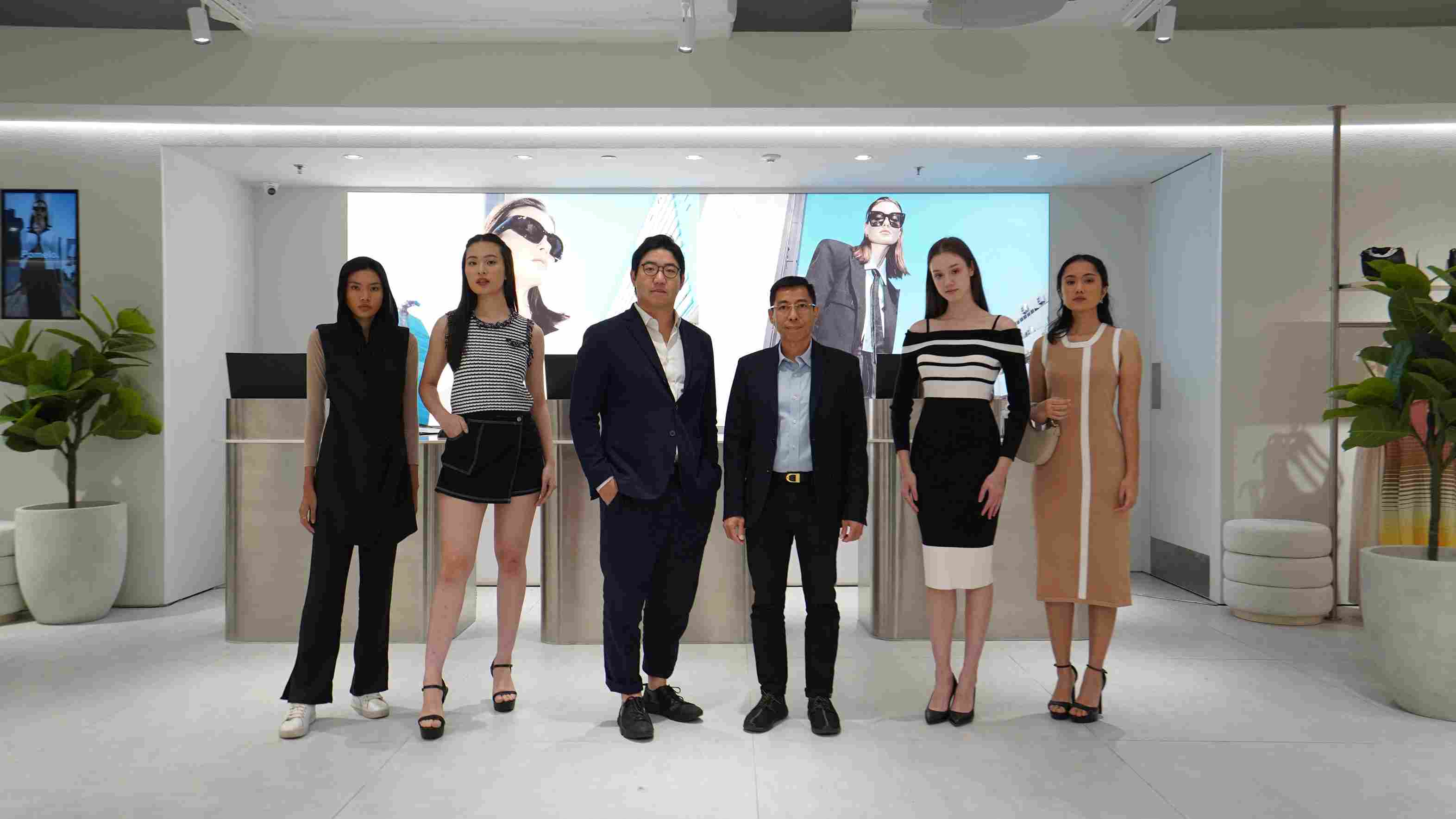 Pomelo. Pomelo Indonesia. Reopening toko pomelo. Fashion. David Jou. Haryanto Pratantara.
