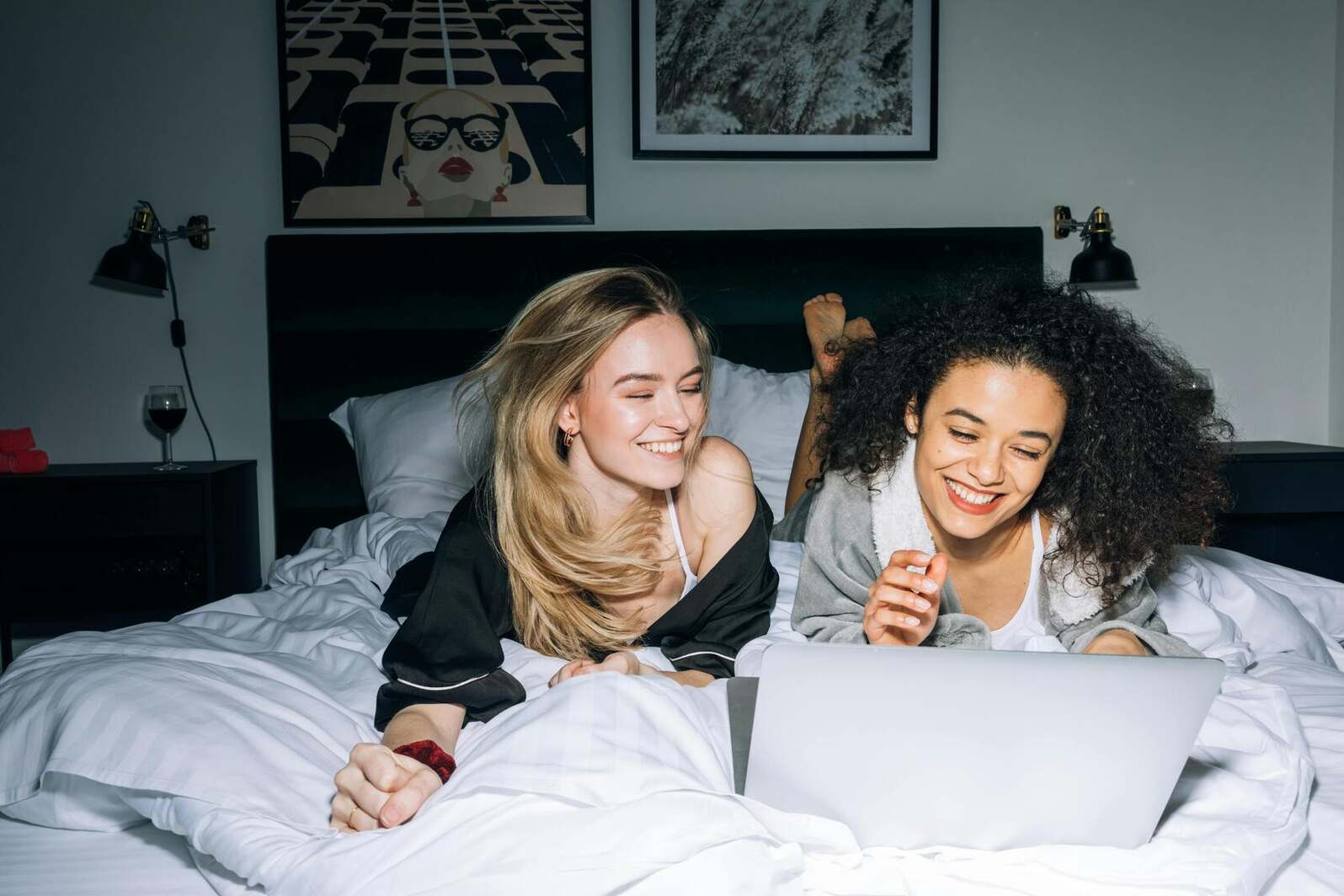 5 Cara Mudah Untuk Menjaga Hubungan Long Distance Friendship