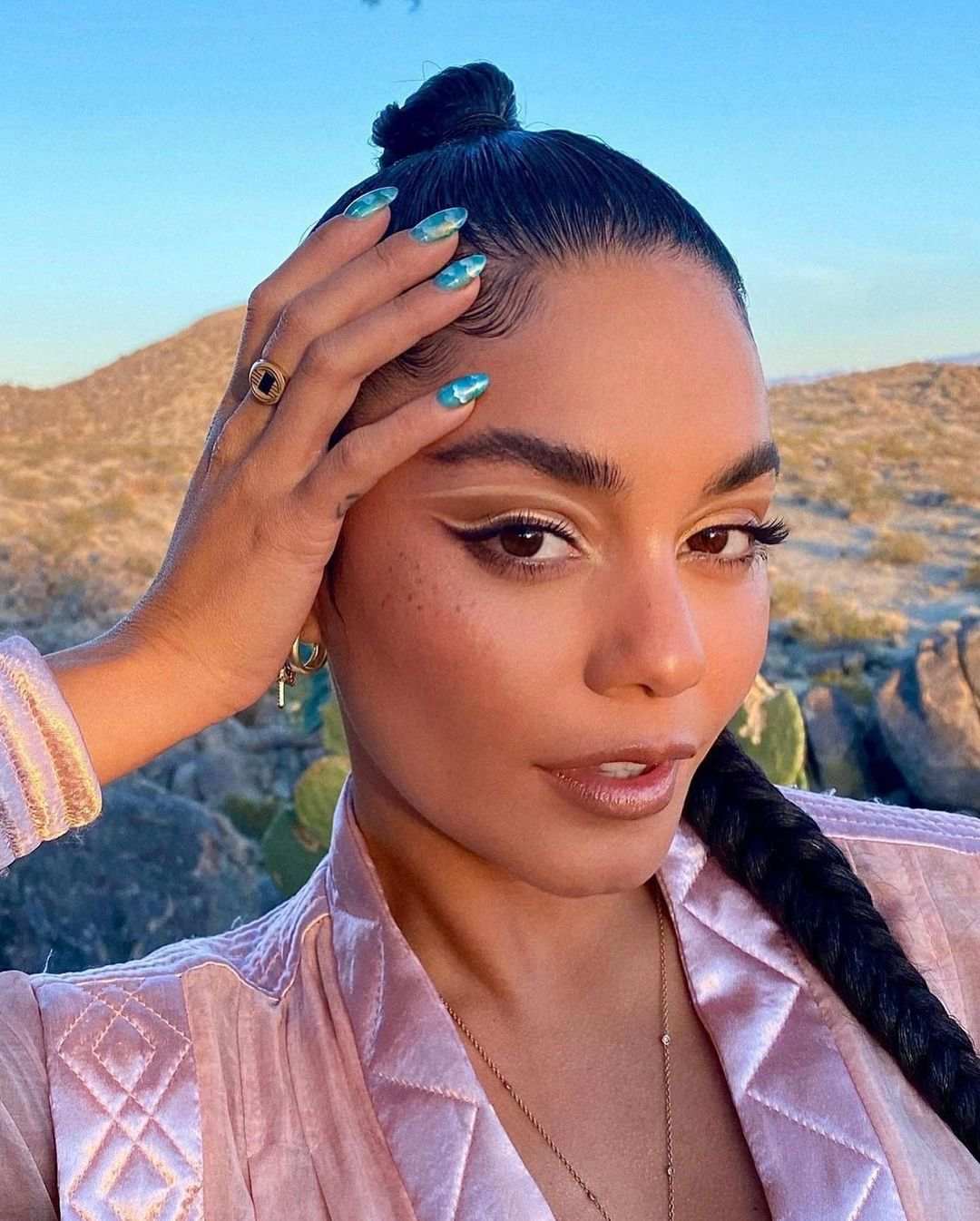graphic eyeliner