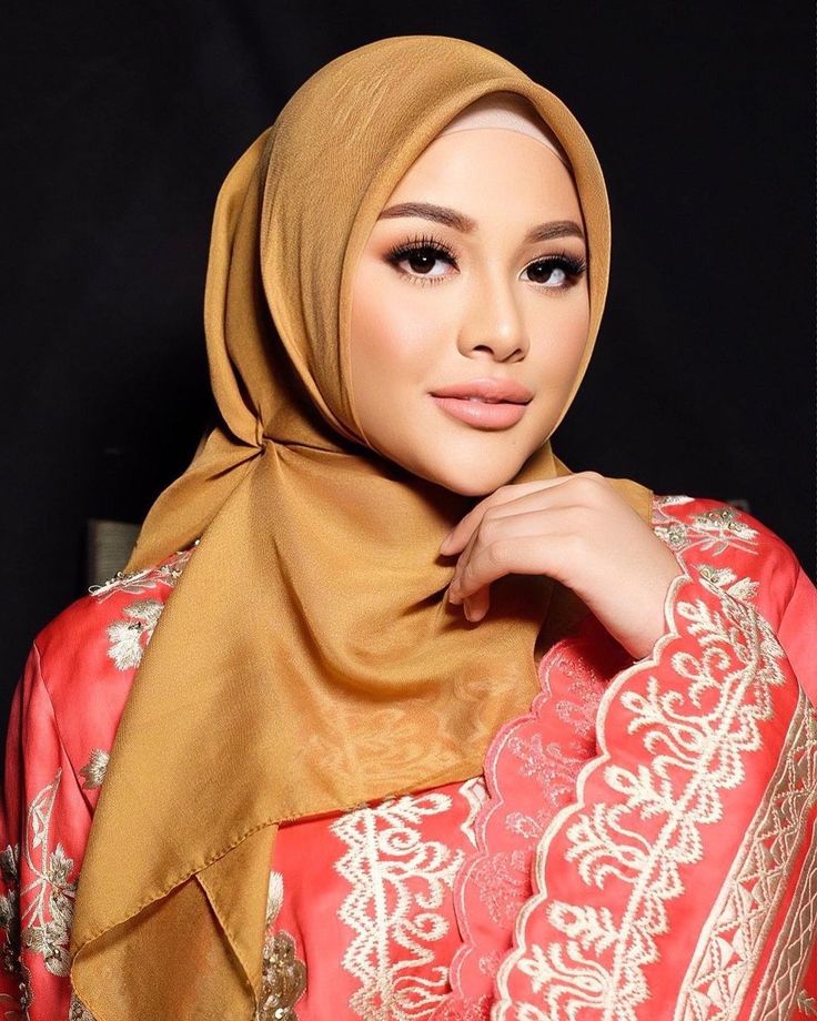  7 Inspirasi Model Hijab Kekinian, Bisa Untuk Hari Raya!