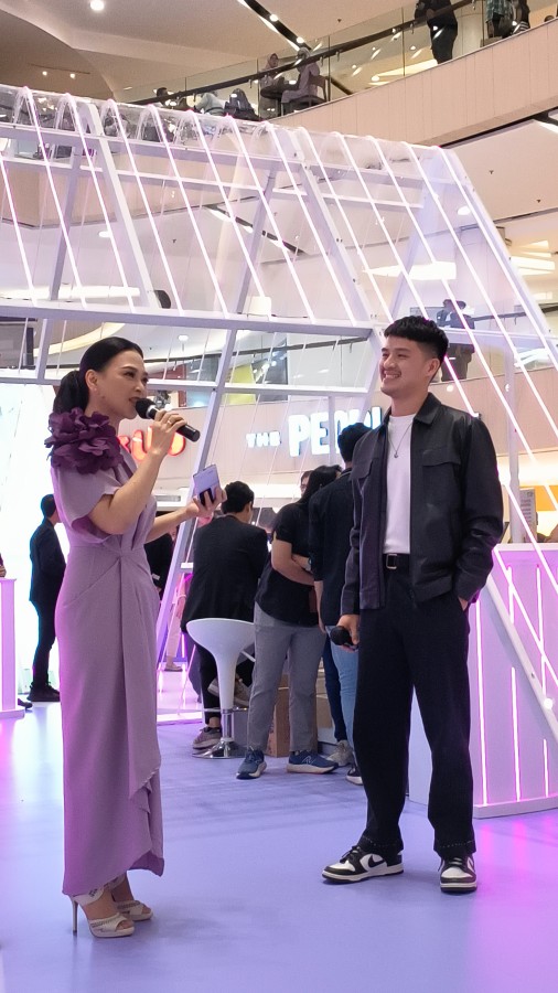 oppo Find N2 Flip pop-up event tunjungan plaza surabaya