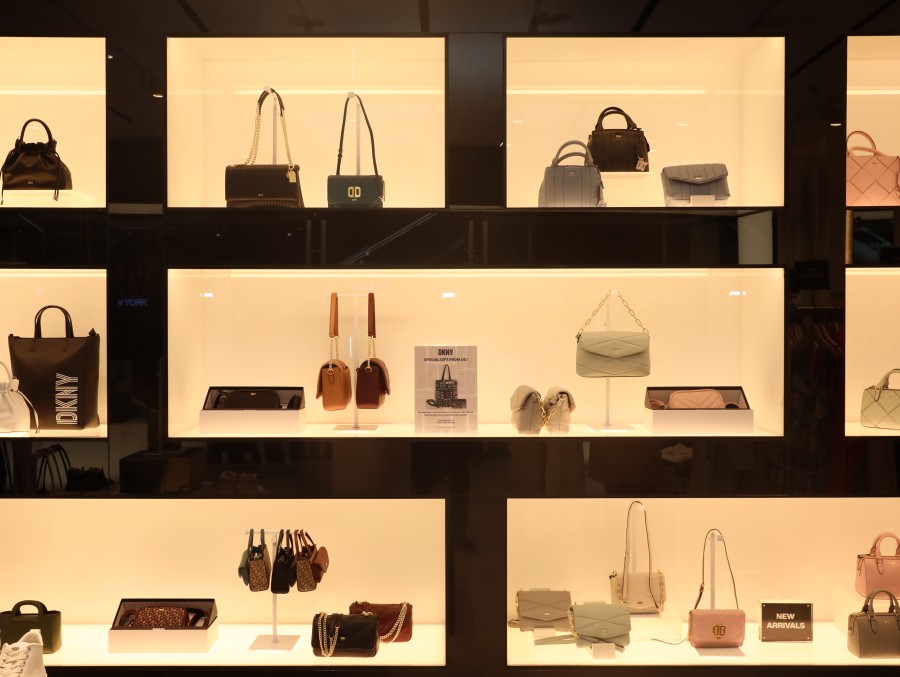 dkny buka gerai di plaza senayan jakarta