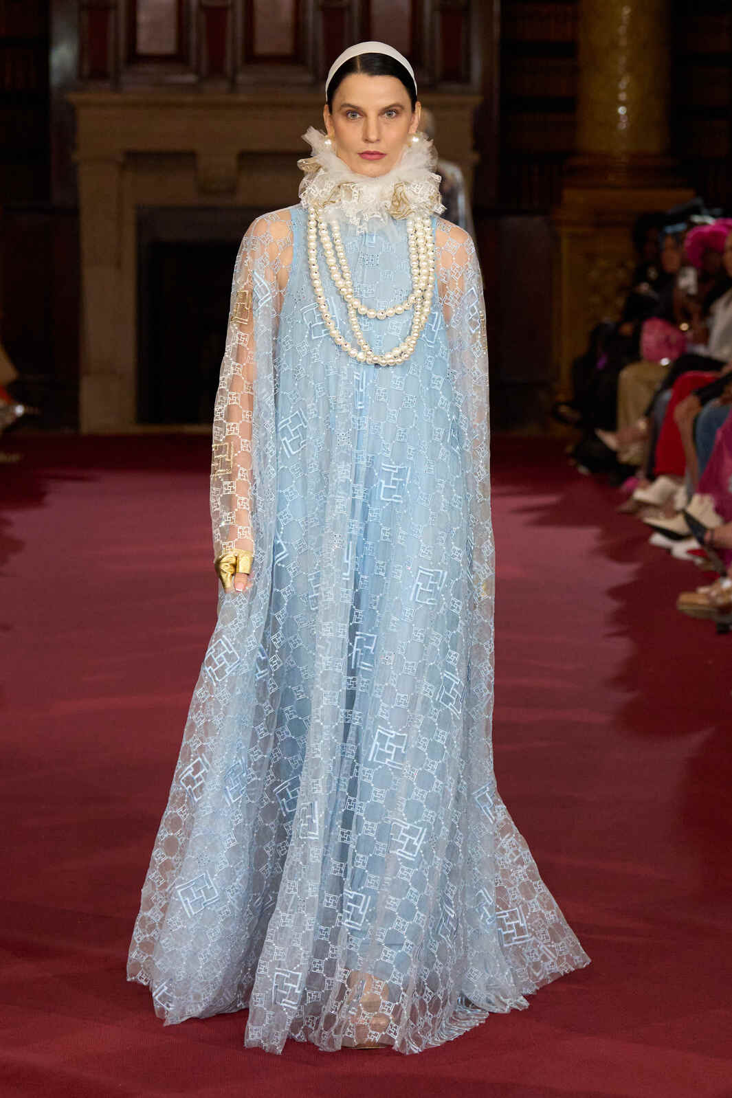 Nantikan! Koleksi Ivan Gunawan Prive di London Fashion Week 